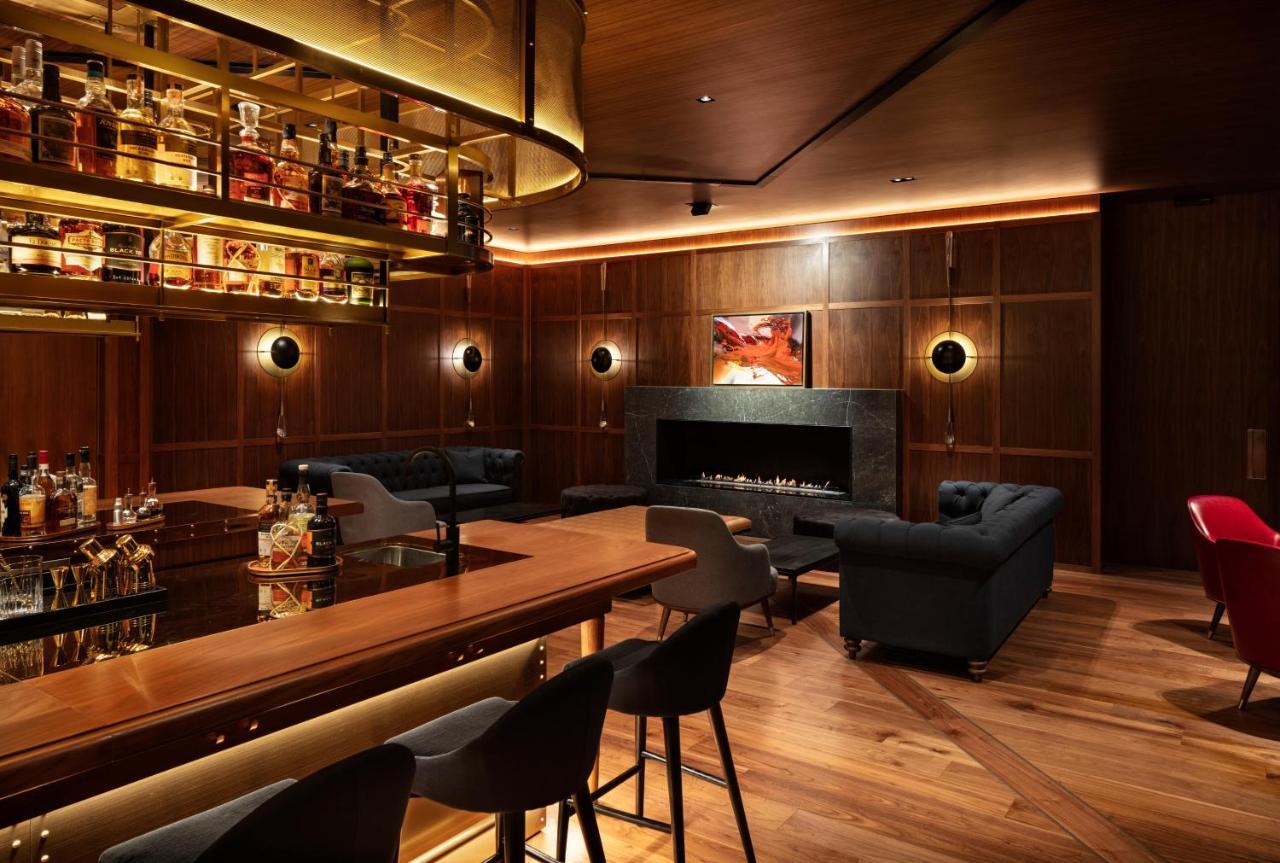 מלון Park Hyatt אוקלנד מראה חיצוני תמונה The bar at the 2018 edition of the London Design Festival